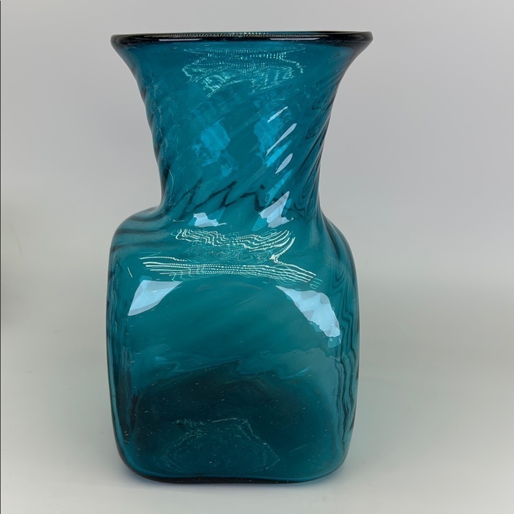 Swirl Optic Aquamarine Glass Vase